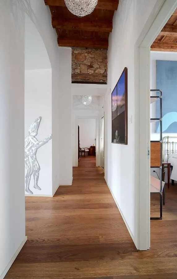 Guest house 